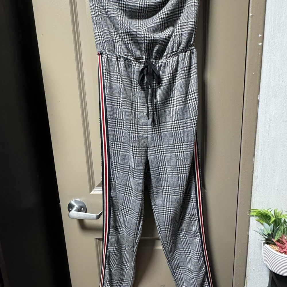 Stylish Gray Plaid Jumpsuit with Red Accents